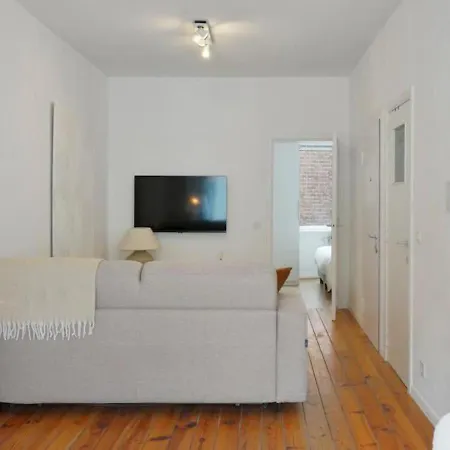 Top Location - City Center 1Br With Stylish Decor 아파트