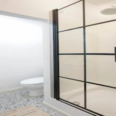 Top Location - City Center 1Br With Stylish Decor 아파트 안트베르펜